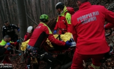 Intervenție a salvamontiștilor în sprijinul unui bărbat rănit, într-o zonă greu accesibilă