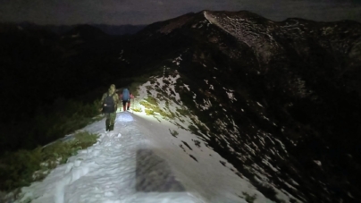 Operațiune a salvamontiștilor maramureșeni de salvare a doi tineri blocați în Șaua Strunga