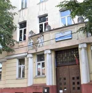 Mutarea elevilor la marginea orașului stârnește indignare în rândul părinților și comunității sătmărene