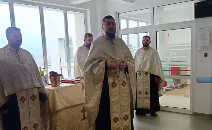 Taina Sfântului Maslu a fost săvârșită la Spitalul Orășenesc Vișeu de Sus