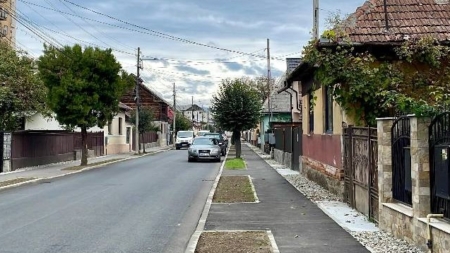Parcarea pe câteva străzi din Sighet, interzisă pentru câteva zile pentru efectuarea de marcaje rutiere