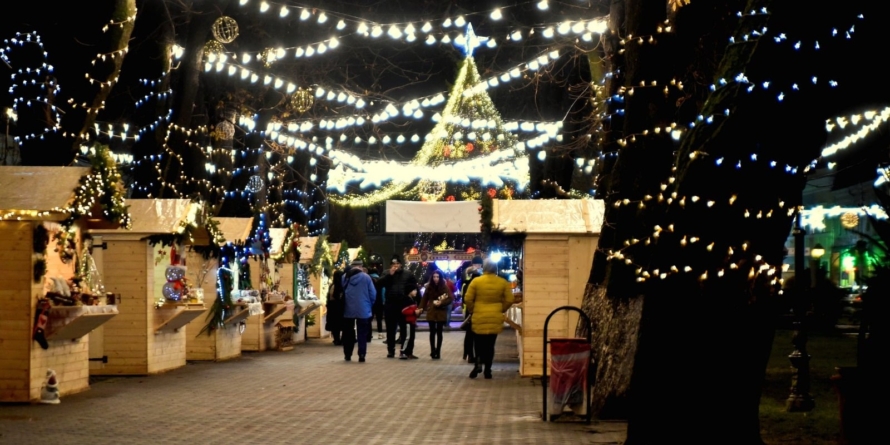 Căsuțe de închiriat pentru Târgul de Crăciun de la Sighet