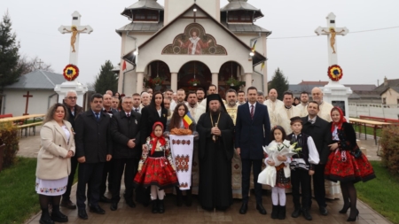 Preasfințitul Părinte Timotei Sătmăreanul s-a aflat în mijlocul credincioșilor Parohiei Ortodoxe „Sfântul Andrei” din cartierul Curtuiuș al Municipiului Satu Mare