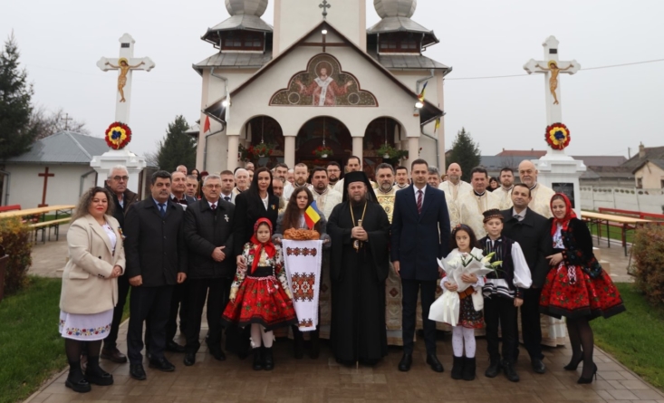 Preasfințitul Părinte Timotei Sătmăreanul s-a aflat în mijlocul credincioșilor Parohiei Ortodoxe „Sfântul Andrei” din cartierul Curtuiuș al Municipiului Satu Mare