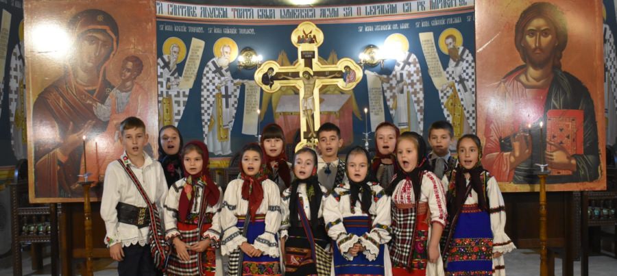 Școlile din Țara Lăpușului, reunite în cadrul Festivalului „Colind la Nașterea Domnului”, ediția a XIX-a