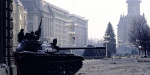 Revoluția Română, 18 decembrie 1989, Timișoara: Ziua tinerilor secerați de gloanțe pe treptele Catedralei