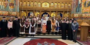 Colindători la Mănăstirea „Sfânta Ana” Rohia