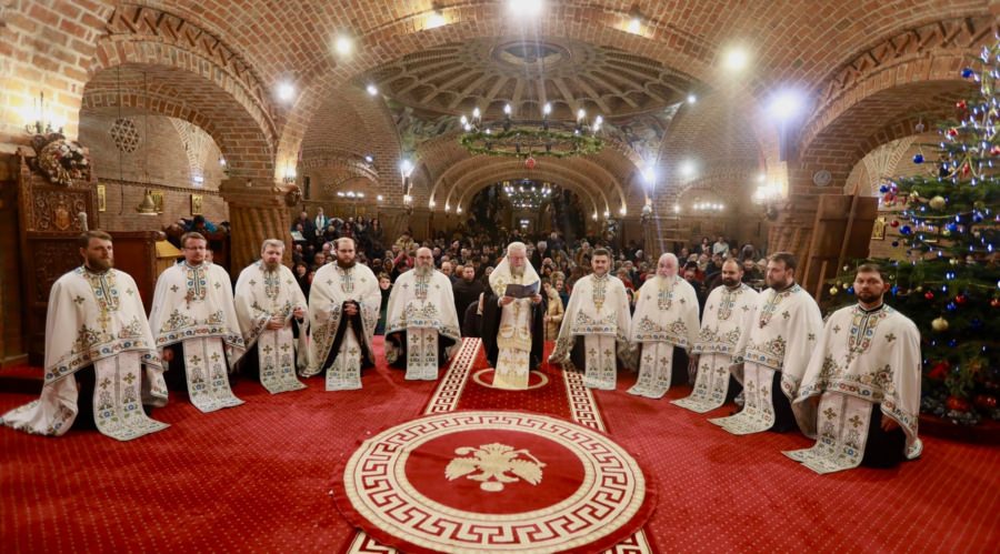 Programul slujbelor la Catedrala Episcopală „Sfânta Treime” din Baia Mare la început de an