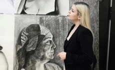 Microexpoziția „Autoportretul – Imaginea de dincolo de sine”, semnată de Dora Fântână, va fi vernisată la Muzeul Județean de Artă «Centrul Artistic Baia Mare»
