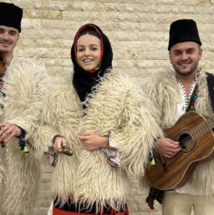 „Iarna Băimăreană” continuă și în acest weekend; Ce artiști vor urca pe scenă