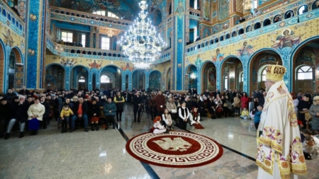 În această duminică: Hram anticipat la biserica „Nașterea Domnului” din Baia Mare