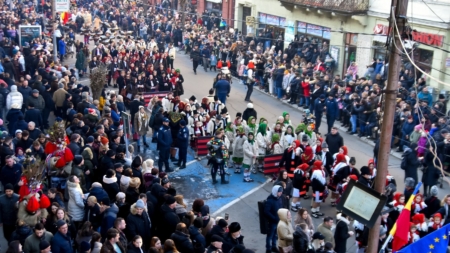 Tradiție și continuitate: La Sighetu Marmației va avea loc cea de-a 57-a ediție a Festivalului de Datini și Obiceiuri de Iarnă „Marmația”