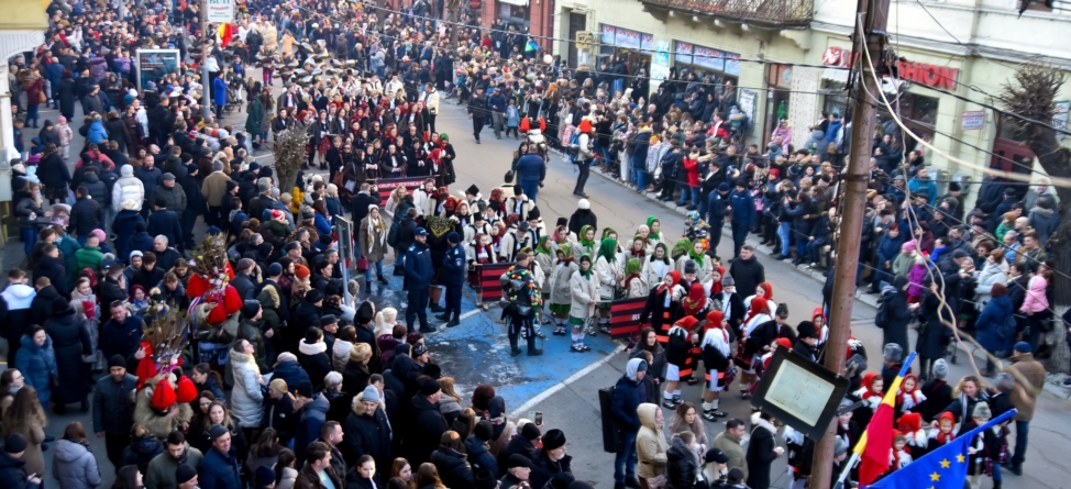 Tradiție și continuitate: La Sighetu Marmației va avea loc cea de-a 57-a ediție a Festivalului de Datini și Obiceiuri de Iarnă „Marmația”