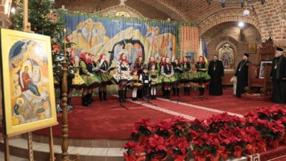 Primele cete de colindători au ajuns la Catedrala Episcopală, gazde fiind PS Iustin și PS Timotei Sătmăreanul