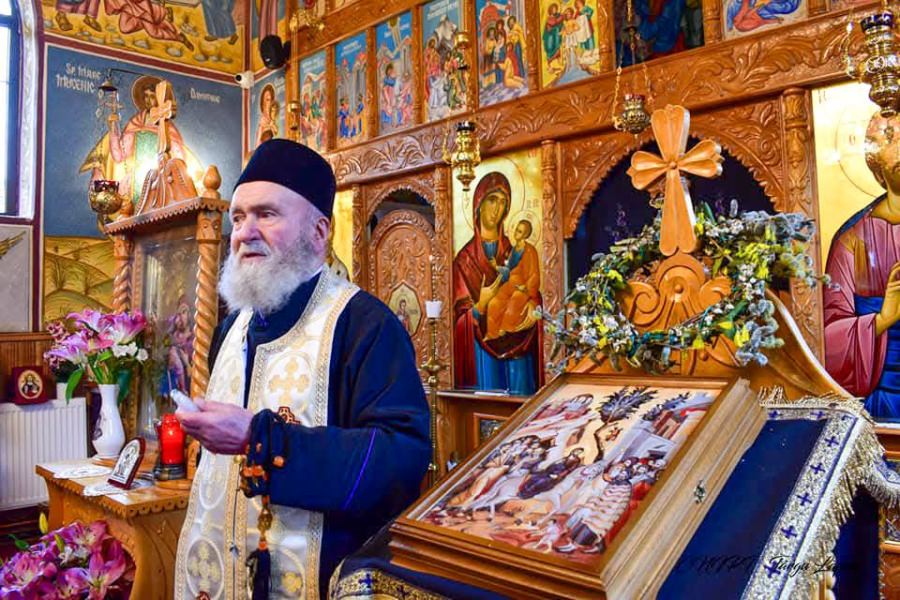 Părintele arhimandrit Gavriil Burzo de la Mănăstirea Breaza primește titlul de Cetățean de Onoare al comunei Suciu de Sus