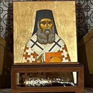 Icoana și racla cu o părticică din moaștele Sfântului Nectarie ajung la Catedrala „Sfântului Iosif Mărturisitorul” din Sighetu Marmației