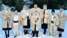 Spirit maramureșean la Bistrița: Ionuț Uivaroși și Grupul Codrenii, într-un concert extraordinar de colinde