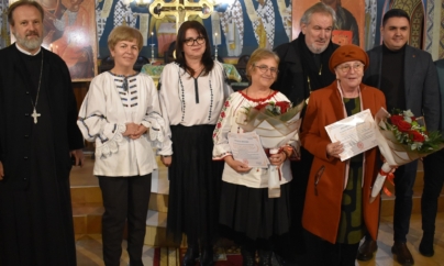 Profesoarele Mariana Pop și Natalia Pop din Târgu Lăpuș și-au încheiat activitatea la catedră, primind diplome de apreciere și recunoștință