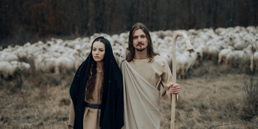 „Frunză verde, verde”: Îndrăgita artistă Anda Horoba a readus la viață o colindă veche din satul natal