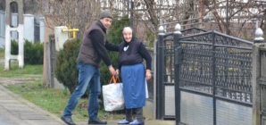Solidaritate în prag de sărbători: 800 de pachete cu alimente au ajuns la persoanele vulnerabile din comuna Fărcașa