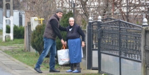 Solidaritate în prag de sărbători: 800 de pachete cu alimente au ajuns la persoanele vulnerabile din comuna Fărcașa