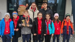 Înotătorii de la CS Seini au cucerit numeroase medalii la Cupa Moș Nicolae 2025 de la Pitești