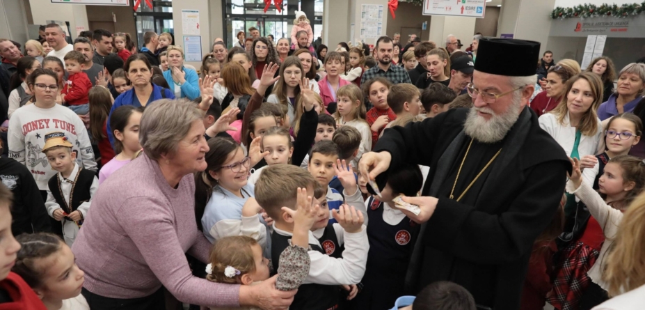 Bucurie și colinde la Spitalul Județean Baia Mare