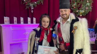 Maria-Adriana Demian a cucerit Trofeul Festivalului Național de Colinde Tradiționale și Cântece de Crăciun „Poveste de iarnă”