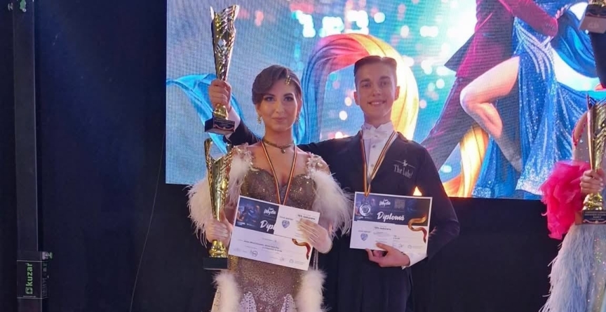 Sportivii băimăreni Emma Pop și Sergiu Chioreanu, locul II la Campionatul Național de dans sportiv pe clase
