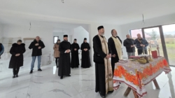 Două case distruse de incendiu la Lăpușul Românesc, reconstruite cu sprijinul Bisericii, al credincioșilor și al autorităților