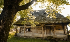 Pași pentru restaurarea Casei Kazar din Vadu Izei, unul dintre cele mai valoroase monumente istorice vernaculare din zona Maramureșului