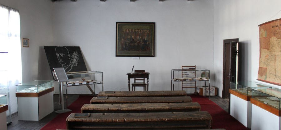 Expoziția „Cărți în limba italiană din biblioteca Părintelui Dr. Vasile Lucaciu” poate fi vizitată la Șișești