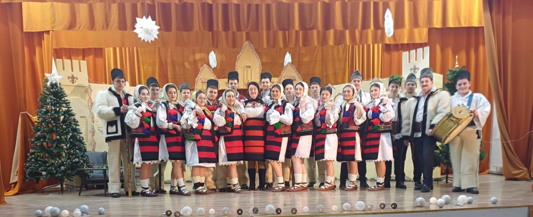 Ansamblul folcloric „MARA” al Centrului Cultural Sighetu Marmației a oferit un spectacol de suflet publicului bucureștean