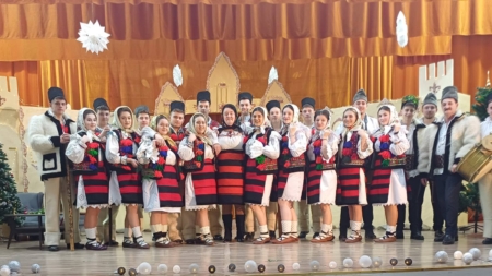 Ansamblul folcloric „MARA” al Centrului Cultural Sighetu Marmației a oferit un spectacol de suflet publicului bucureștean