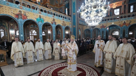 Hram anticipat la Parohia Ortodoxă „Nașterea Domnului” din Baia Mare