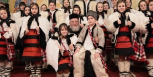 Noi cete de colindători au poposit la Catedrala Episcopală din Baia Mare