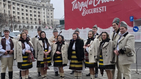 Grupul de copii „Școala Rădăcinilor Străbune” și Măriuca Verdeș vor urca pe scena Târgului de Crăciun de la București