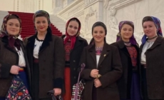 Lăpușencele au adus „Mirosul Crăciunului” pe scena Teatrului Național din București