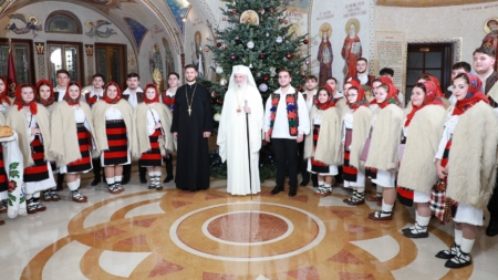Grupul Vocal ASCOR Baia Mare l-a colindat pe Preafericitul Părinte Daniel