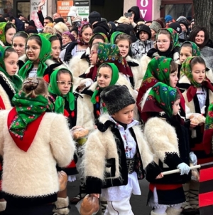 50 de ani de participare a Ansamblului „Mugurelul” la Festivalul Datinilor de la Sighetu Marmației