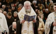 PS Iustin îndeamnă ca la miezul nopții, la cumpăna dintre ani, să citim cu toții, în genunchi, Acatistul Mântuitorului nostru Iisus Hristos