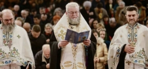 PS Iustin îndeamnă ca la miezul nopții, la cumpăna dintre ani, să citim cu toții, în genunchi, Acatistul Mântuitorului nostru Iisus Hristos