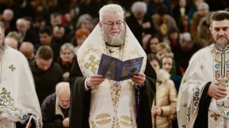 PS Iustin îndeamnă ca la miezul nopții, la cumpăna dintre ani, să citim cu toții, în genunchi, Acatistul Mântuitorului nostru Iisus Hristos