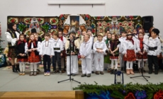 Lumină și tradiție românească în glas de colind, la Școala Gimnazială Vișeu de Jos