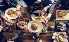 Inițiativă rară a Penitenciarului Baia Mare – deținuți la masă cu familiile lor, în afara unității