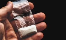 Droguri, opt tineri și un apartament închiriat pentru o noapte în Baia Mare