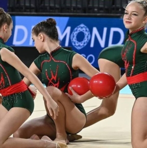 Feeria de Crăciun la LPS Baia Mare – gimnastică ritmică și emoții de sărbători