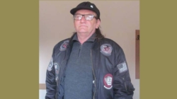 11 decembrie –  s-a născut poetul maramureșean Dorel Macarie