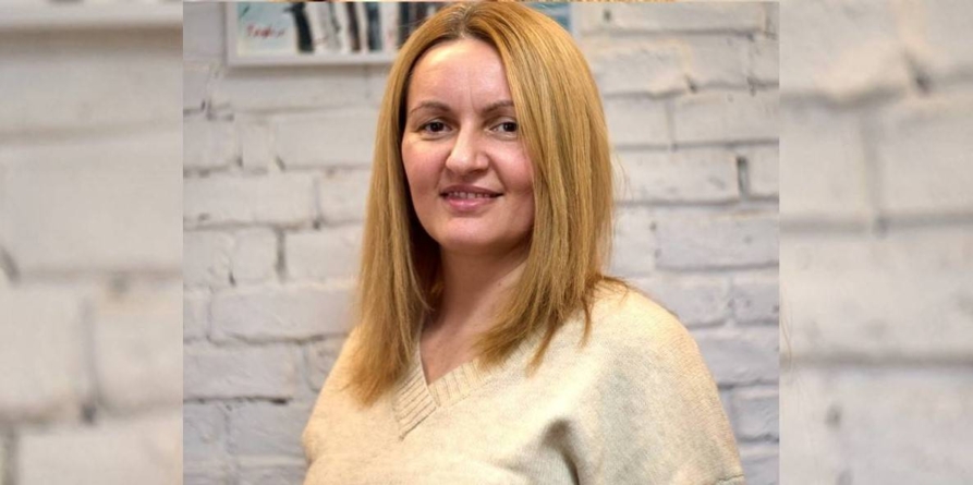 Baia Mare: „Fragmente de iarnă”, o expoziție despre liniștea satului și timpul care încetinește