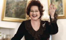21 decembrie – Stela Popescu, o viață cât o scenă întreagă